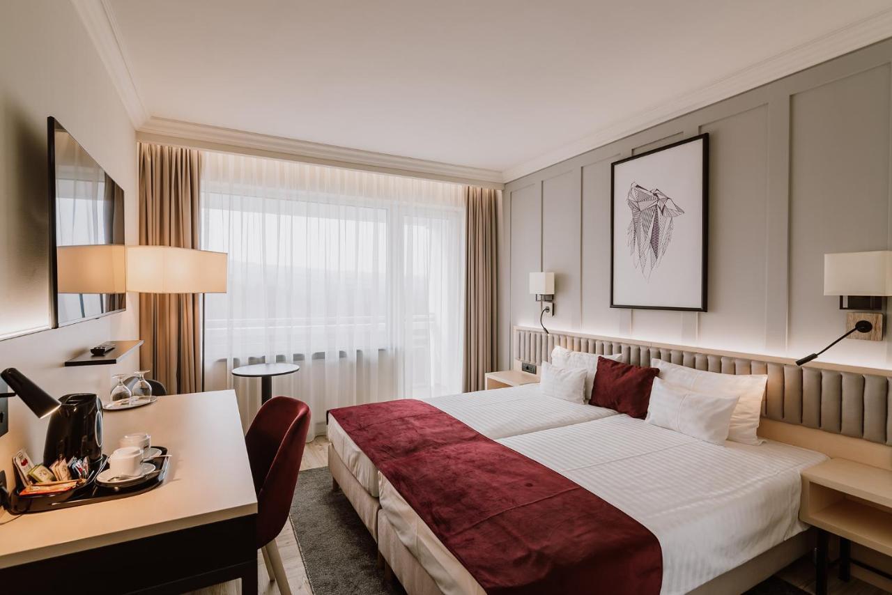 Ensana Sovata Hotel ภายนอก รูปภาพ