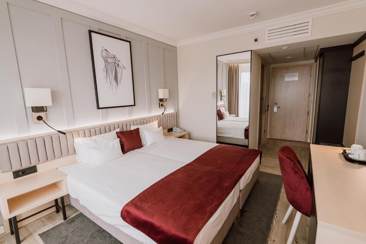Ensana Sovata Hotel ภายนอก รูปภาพ