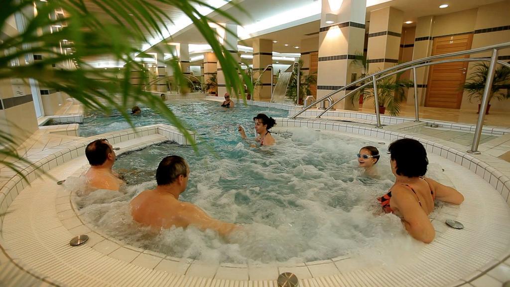 Ensana Sovata Hotel ภายนอก รูปภาพ
